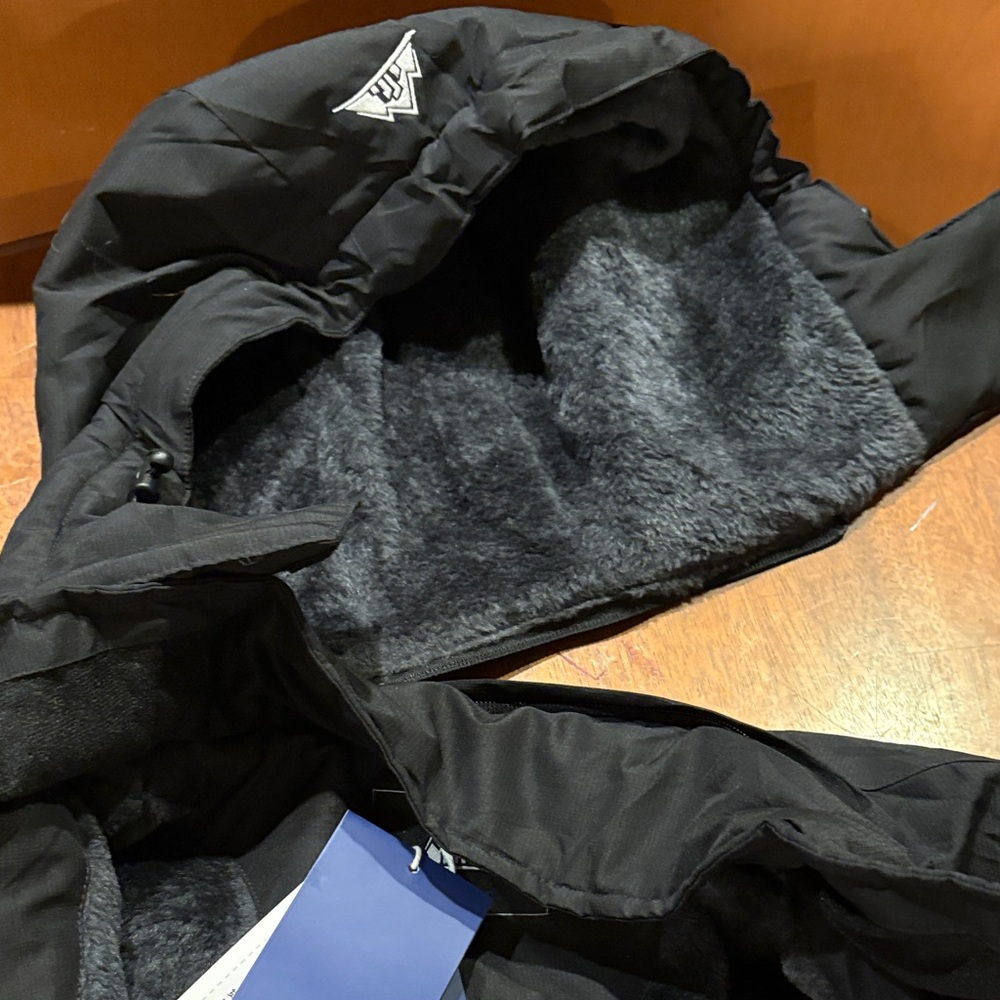 NWT Waterproof Insulated Jacket - image 8